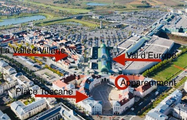 Disney & You Serris Exteriör bild